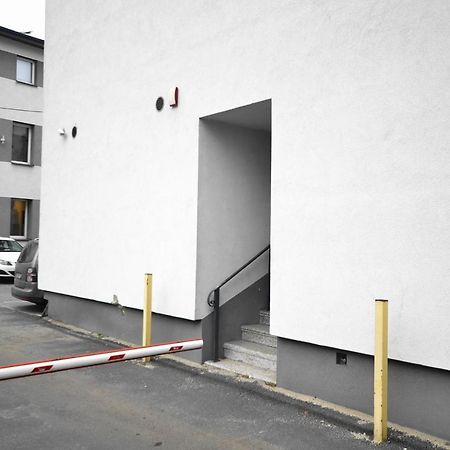 Apartament Platynowy - Centrum Gliwic Z Parkingiem Гливице Экстерьер фото